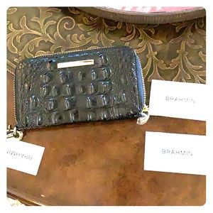 Brahmin Bags - NWT Brahmin wallet wristlet Riley black Melbourne Brahmin Bags - NWT Brahmin wallet wristlet Riley black Melbourne